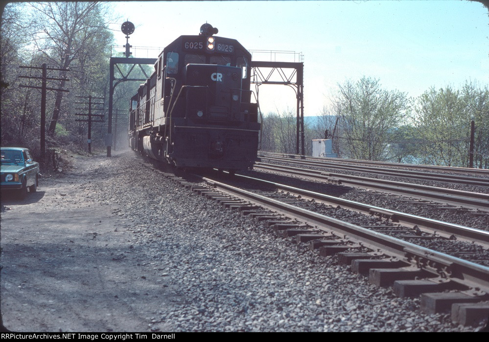 CR 6025 leading an EB Amtrak.